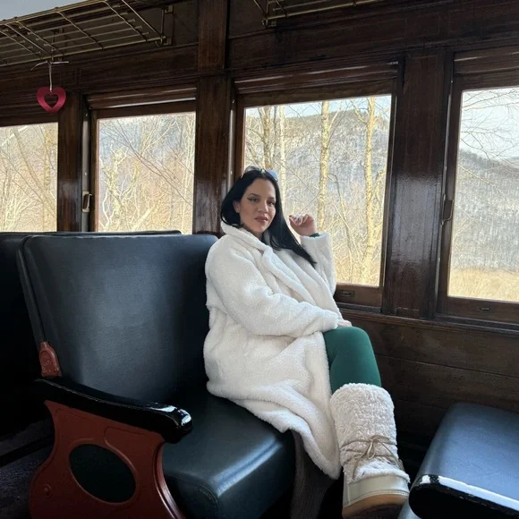 Cozy Cream Winter Boots - Picture 6 of 6